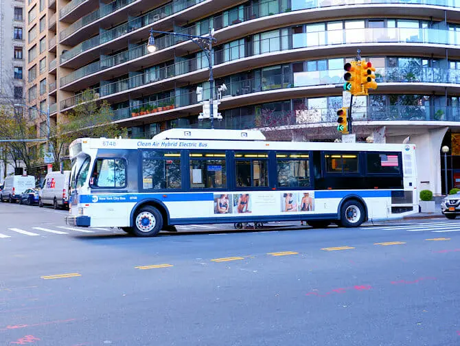 bus new york 2