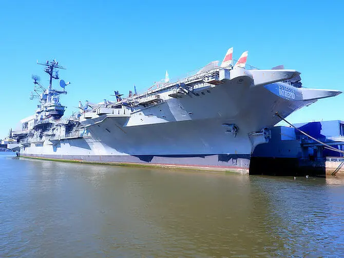 뉴욕 인트레피드 해양항공우주박물관
