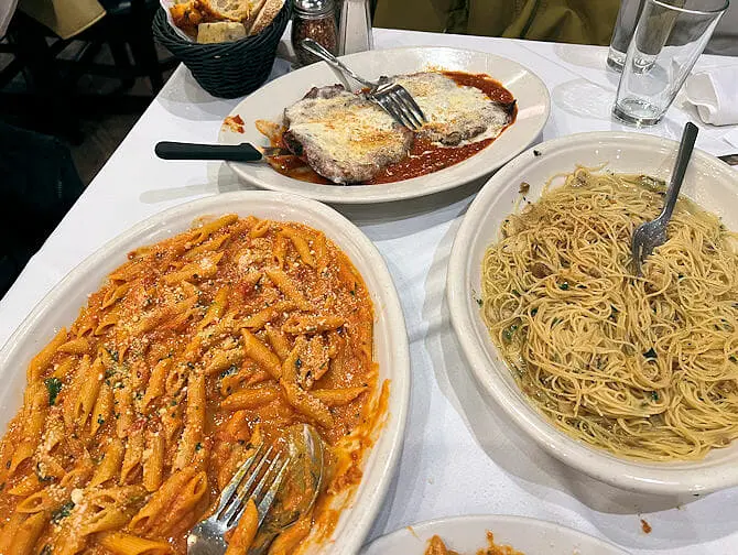 뉴욕 칼마인스 패밀리 레스토랑 - Penne alla Vodka