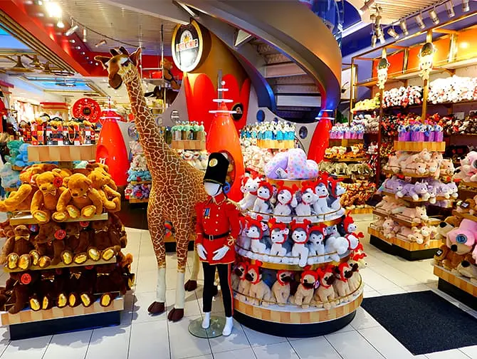 뉴욕 파오 슈와츠(FAO Schwarz) - 장난감 가게