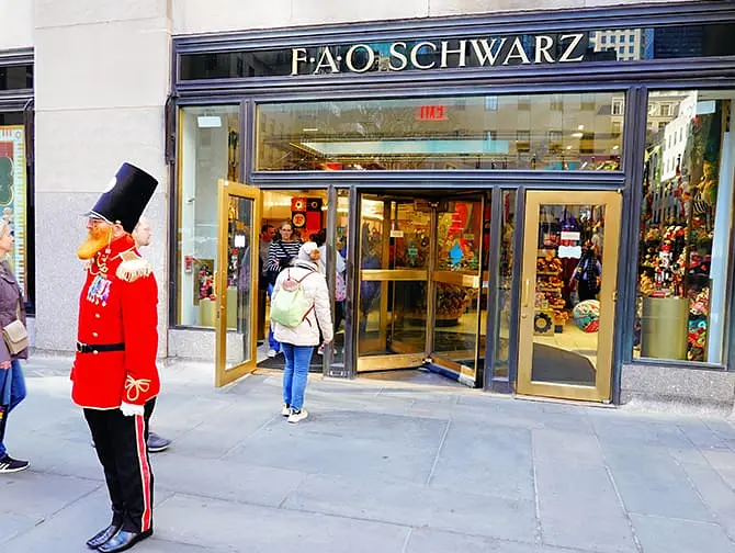 뉴욕 파오 슈와츠(FAO Schwarz)