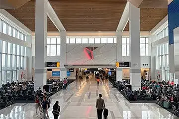 라과디아 공항